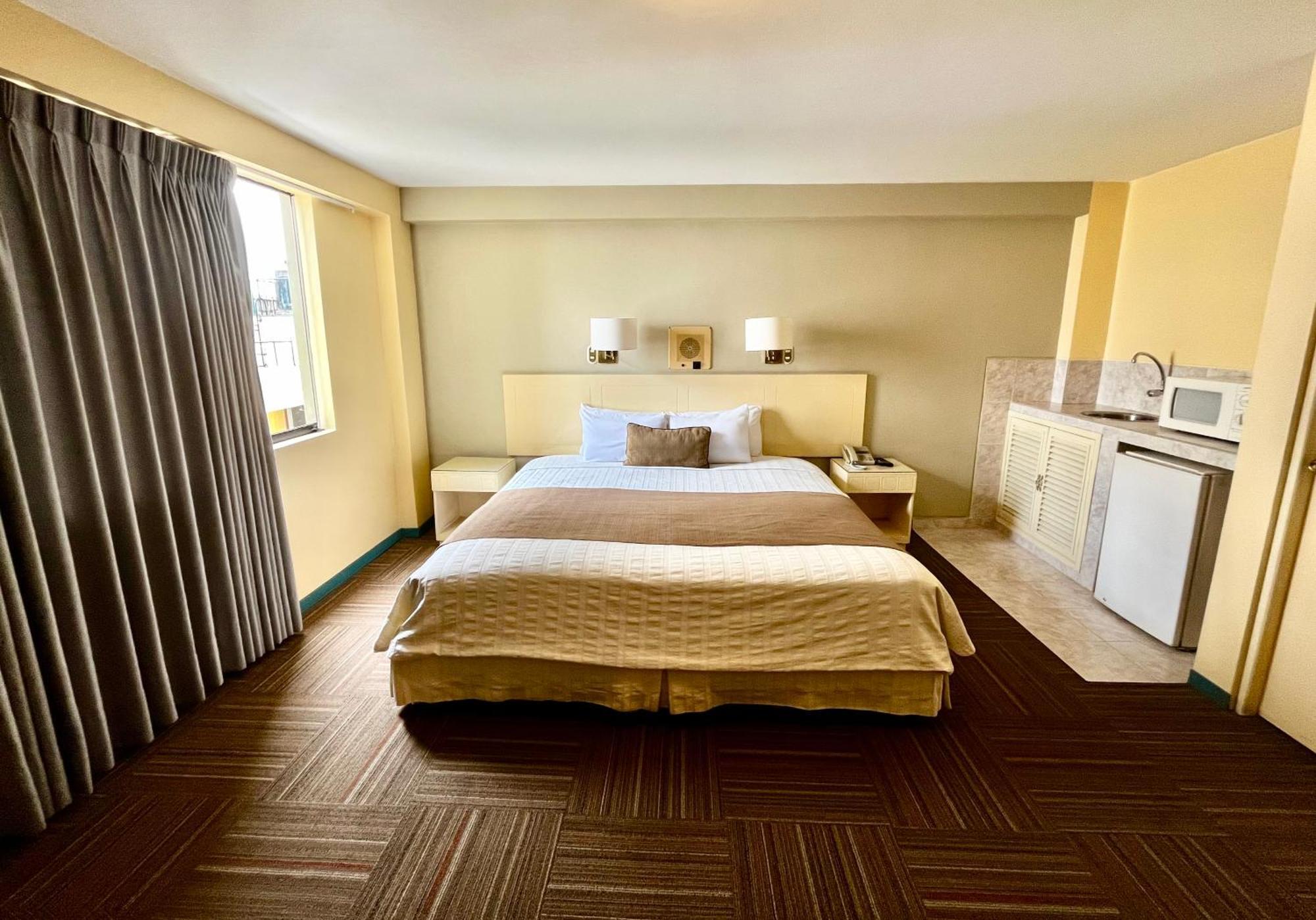 Embajadores Hotel 3*