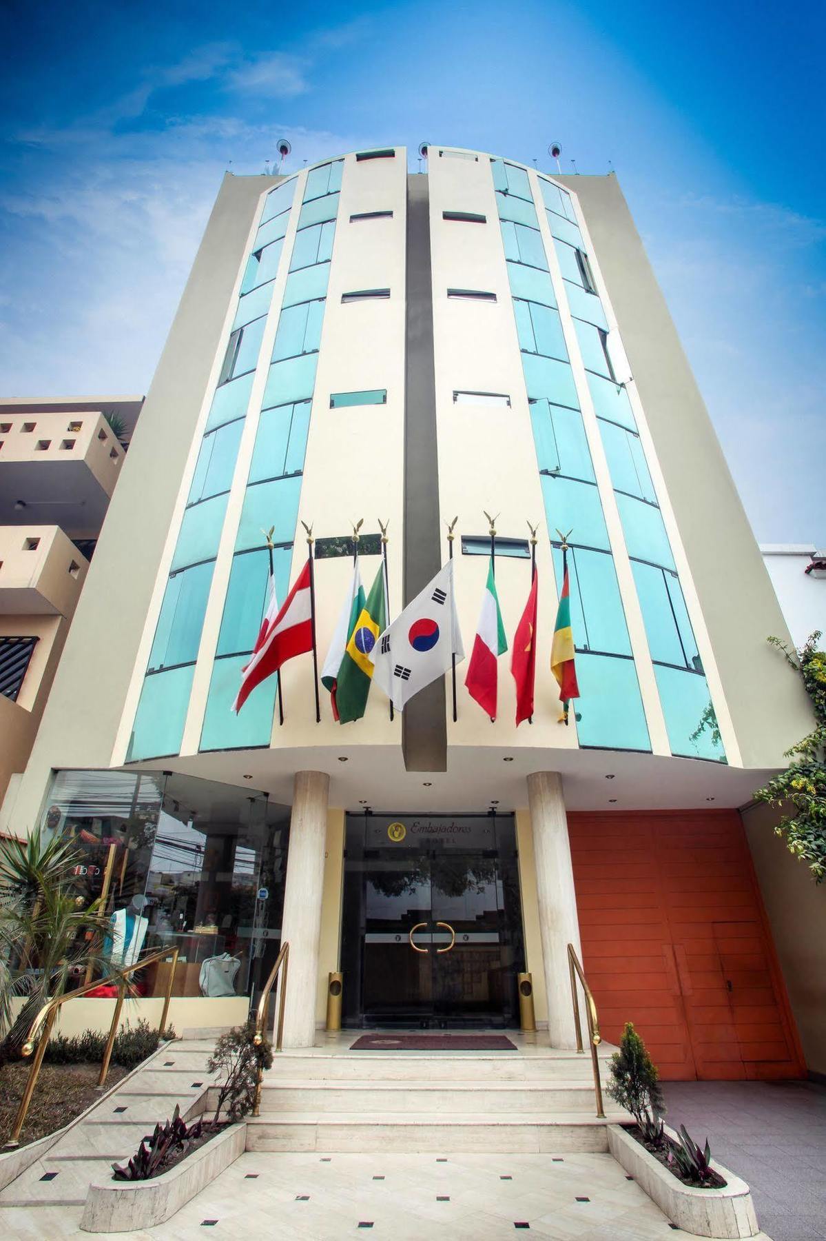Embajadores Lima