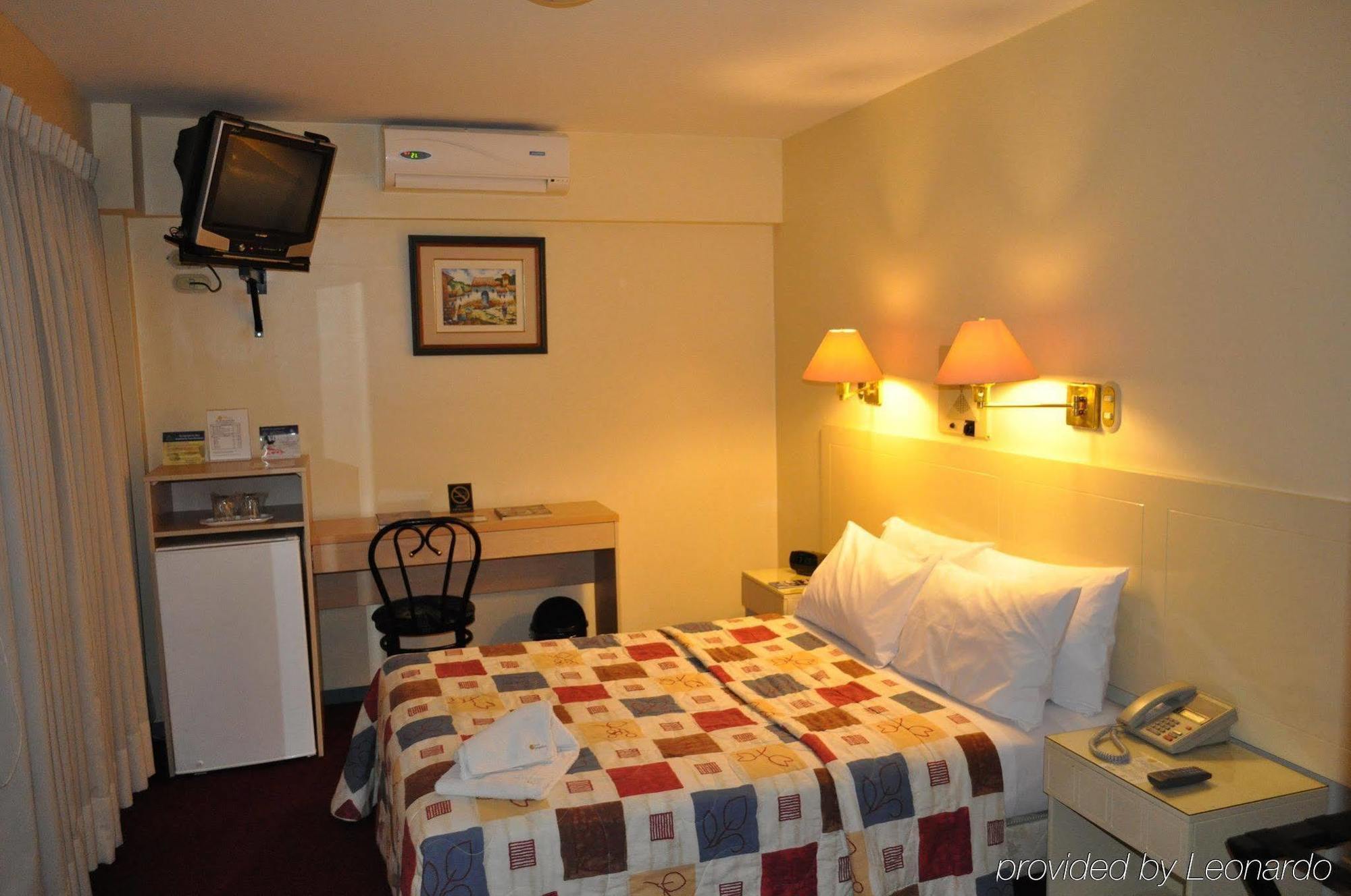 Hotel Embajadores 3*